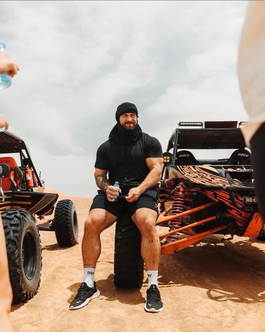 Chris Bumstead at Zerzura, Mleiha